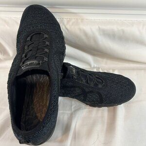 Skechers Relaxed Fit® Breathe Easy Sere-Knity Women's Shoes